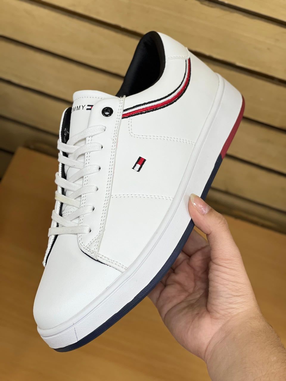 Tommy Hilfiger